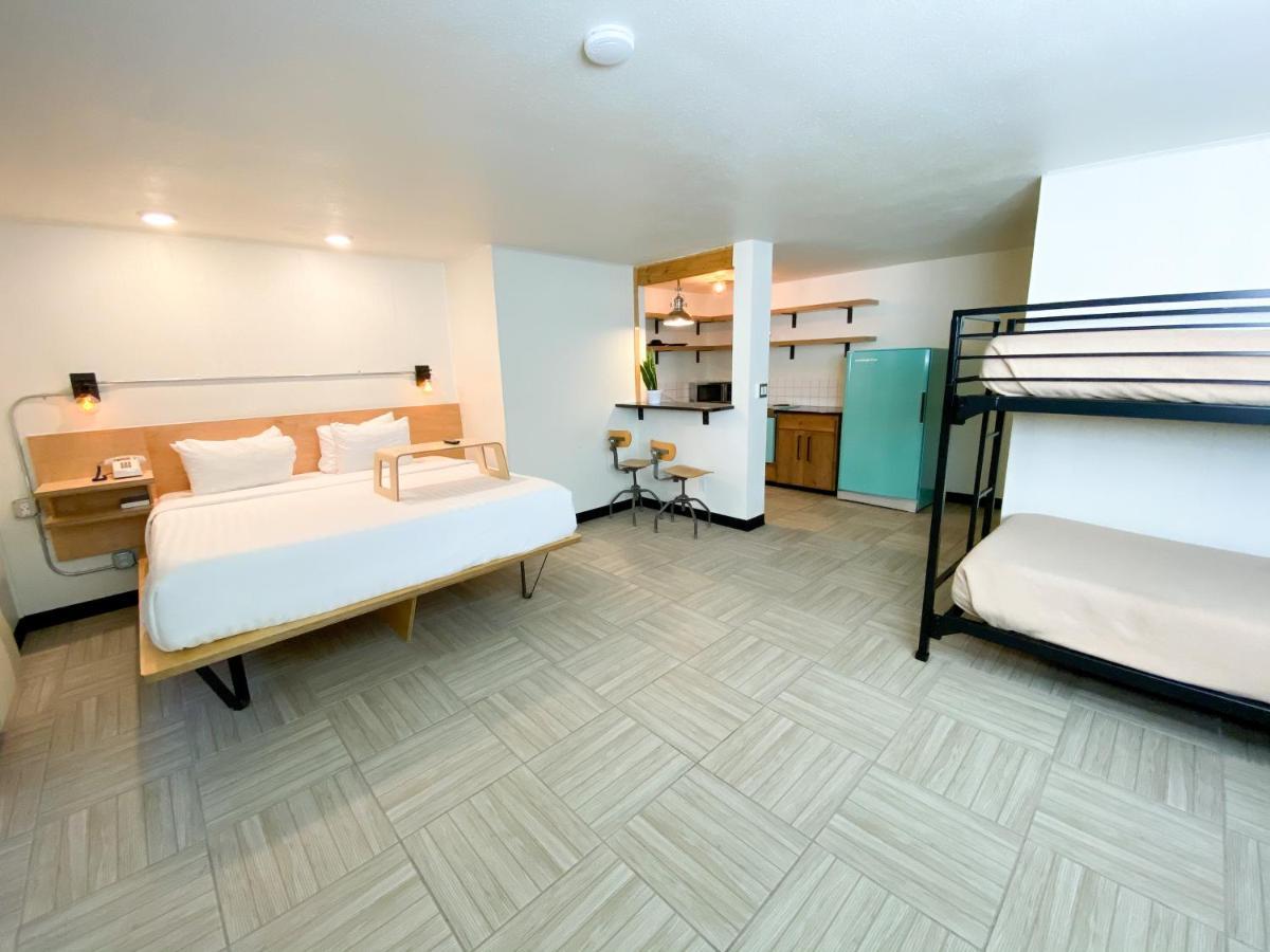 Hotel קורבליס מראה חיצוני תמונה