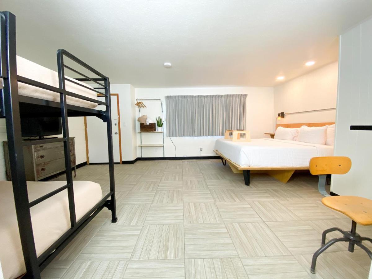 Hotel קורבליס מראה חיצוני תמונה